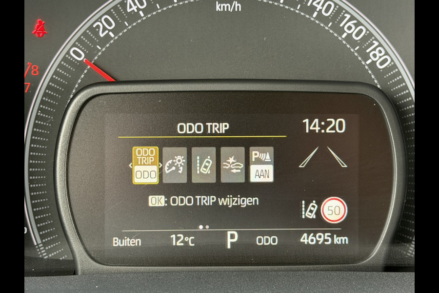 Toyota Aygo X 1.0 VVT-i S-CVT Premium | 6.000 km | PDC V+A | Clima | Rijklaar!!