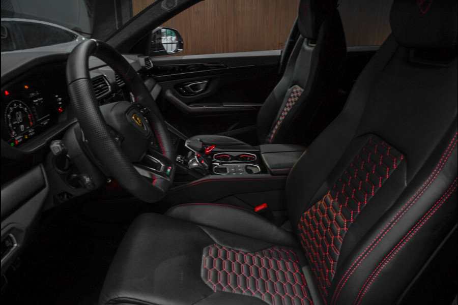 Lamborghini Urus 4.0 V8 HUD Panodak Leder Ceramic Keyless ACC 360 Camera B&O Massage Alcantara hemel Elektr. achterklep Elektr. verstelbare stoelen met memory Stoel & Stuurverwarming Navi PDC Climate LM velgen