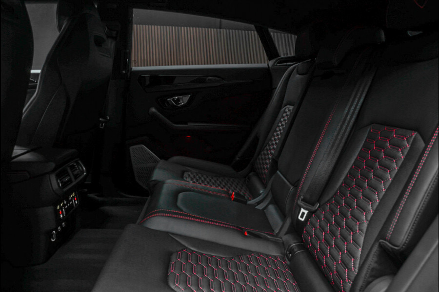 Lamborghini Urus 4.0 V8 HUD Panodak Leder Ceramic Keyless ACC 360 Camera B&O Massage Alcantara hemel Elektr. achterklep Elektr. verstelbare stoelen met memory Stoel & Stuurverwarming Navi PDC Climate LM velgen