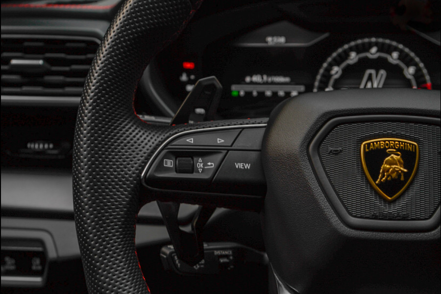 Lamborghini Urus 4.0 V8 HUD Panodak Leder Ceramic Keyless ACC 360 Camera B&O Massage Alcantara hemel Elektr. achterklep Elektr. verstelbare stoelen met memory Stoel & Stuurverwarming Navi PDC Climate LM velgen