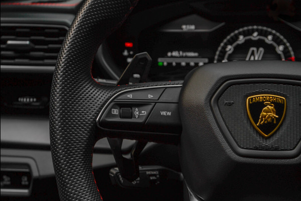 Lamborghini Urus 4.0 V8 HUD Panodak Leder Ceramic Keyless ACC 360 Camera B&O Massage Alcantara hemel Elektr. achterklep Elektr. verstelbare stoelen met memory Stoel & Stuurverwarming Navi PDC Climate LM velgen