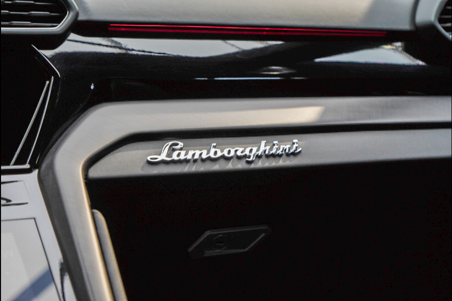 Lamborghini Urus 4.0 V8 HUD Panodak Leder Ceramic Keyless ACC 360 Camera B&O Massage Alcantara hemel Elektr. achterklep Elektr. verstelbare stoelen met memory Stoel & Stuurverwarming Navi PDC Climate LM velgen