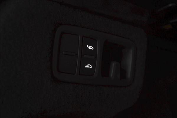 Lamborghini Urus 4.0 V8 HUD Panodak Leder Ceramic Keyless ACC 360 Camera B&O Massage Alcantara hemel Elektr. achterklep Elektr. verstelbare stoelen met memory Stoel & Stuurverwarming Navi PDC Climate LM velgen