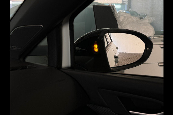 Volkswagen Golf 2.0 TSI R 4M Performance Pano|HuD|H/K|Akrapovic