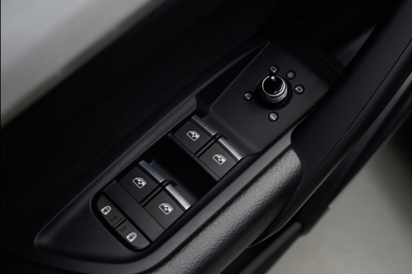 Audi Q5 50 TFSIe quattro PlugIn Line Competition Panodak HUD B&O Navi Elektr. achterklep Climate LM velgen PDC BTW auto