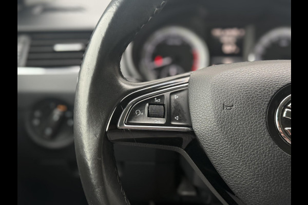 Škoda Octavia Combi 1.5 TSI Greentech Style Business Navi|Camera|Trekhaak|Clima|Cruise|Carplay|PDC|Stoelverwarming|N.A.P|APK tot 02-2027