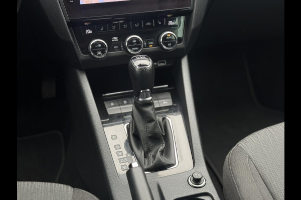 Škoda Octavia Combi 1.5 TSI Greentech Style Business Navi|Camera|Trekhaak|Clima|Cruise|Carplay|PDC|Stoelverwarming|N.A.P|APK tot 02-2027