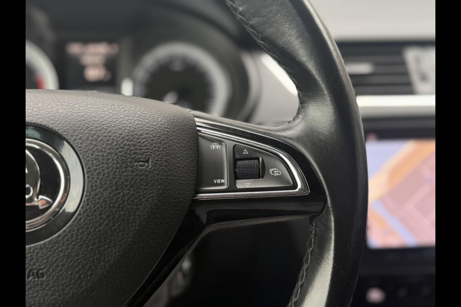 Škoda Octavia Combi 1.5 TSI Greentech Style Business Navi|Camera|Trekhaak|Clima|Cruise|Carplay|PDC|Stoelverwarming|N.A.P|APK tot 02-2027