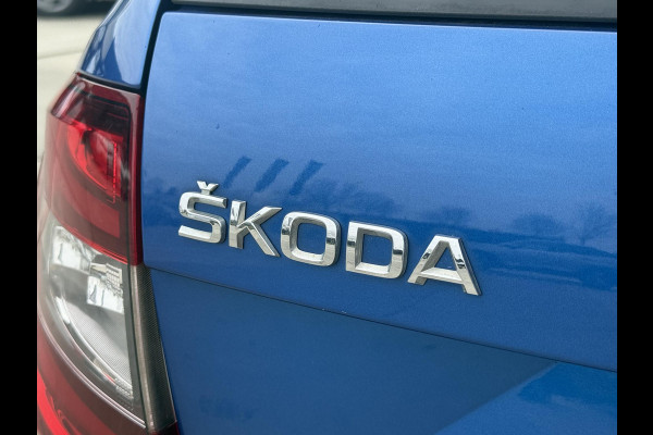 Škoda Octavia Combi 1.5 TSI Greentech Style Business Navi|Camera|Trekhaak|Clima|Cruise|Carplay|PDC|Stoelverwarming|N.A.P|APK tot 02-2027
