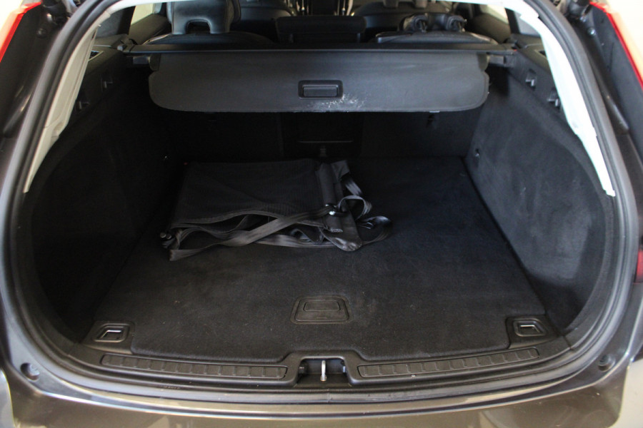 Volvo V60 2.0 D3 |Navi|