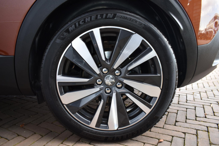 Peugeot 3008 1.2 PureTech 130PK Aut. Allure | Trekhaak | Navi | Camera | Incl. garantie