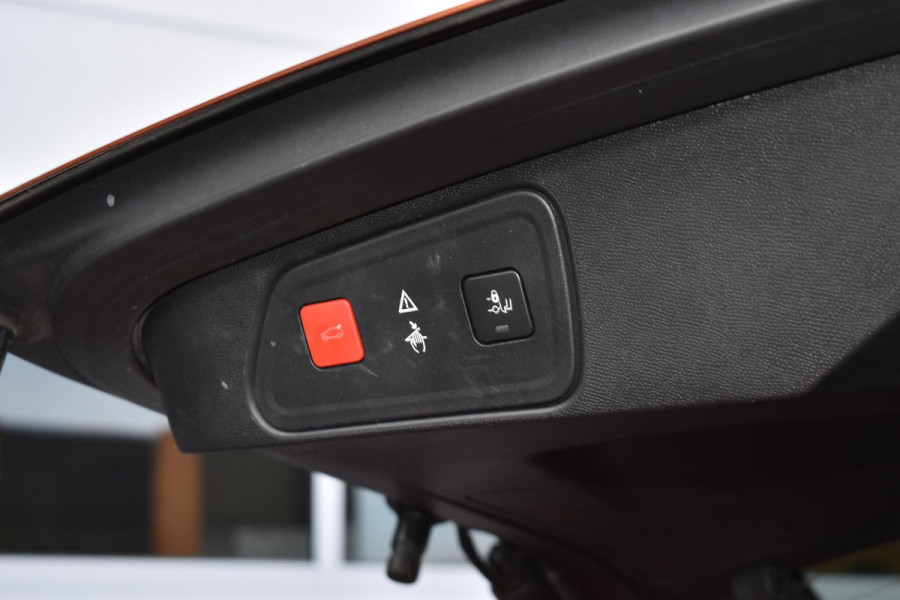 Peugeot 3008 1.2 PureTech 130PK Aut. Allure | Trekhaak | Navi | Camera | Incl. garantie