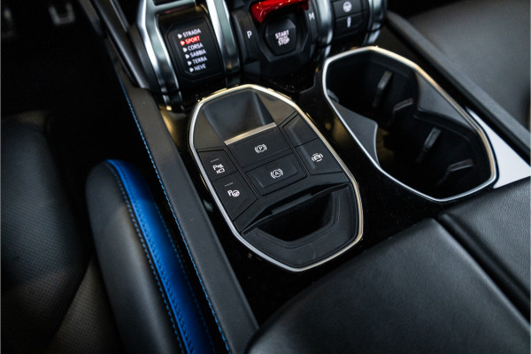 Lamborghini Urus 4.0 V8 S - Blu Nethuns | Origineel NL | Panorama | B&O Adv. | Luchtvering | Elek. trekhaak
