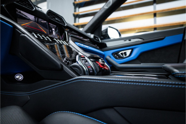 Lamborghini Urus 4.0 V8 S - Blu Nethuns | Origineel NL | Panorama | B&O Adv. | Luchtvering | Elek. trekhaak