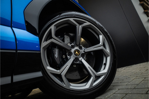 Lamborghini Urus 4.0 V8 S - Blu Nethuns | Origineel NL | Panorama | B&O Adv. | Luchtvering | Elek. trekhaak