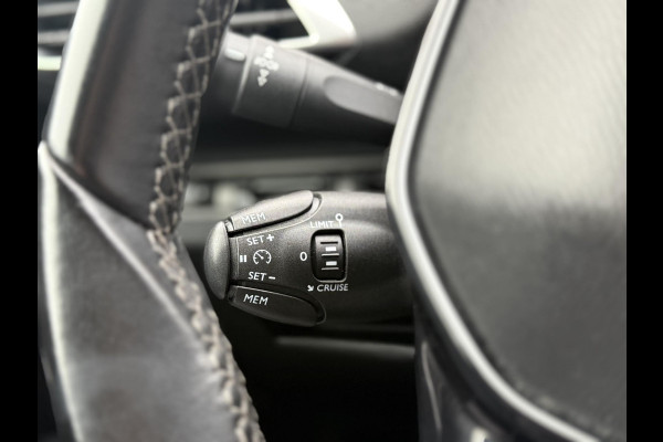 Peugeot 3008 1.2 PureTech Executive 2e Eigenaar|Navi|D-riem v.v. in 2023|Carplay|Trekhaak|Camera|Clima|Cruise|N.A.P|APK tot 11-2027