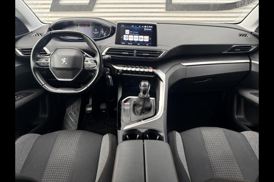 Peugeot 3008 1.2 PureTech Executive 2e Eigenaar|Navi|D-riem v.v. in 2023|Carplay|Trekhaak|Camera|Clima|Cruise|N.A.P|APK tot 11-2027
