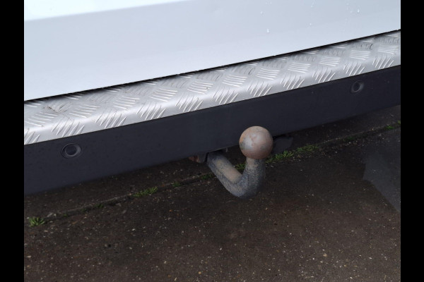 Mercedes-Benz Vito 114 CDI Lang AUTOMAAT / CRUISE CONTROLE / TREKHAAK / CAMERA / NAVI