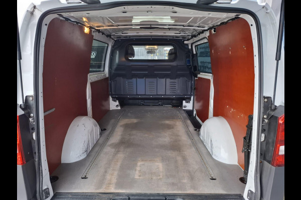 Mercedes-Benz Vito 114 CDI Lang AUTOMAAT / CRUISE CONTROLE / TREKHAAK / CAMERA / NAVI
