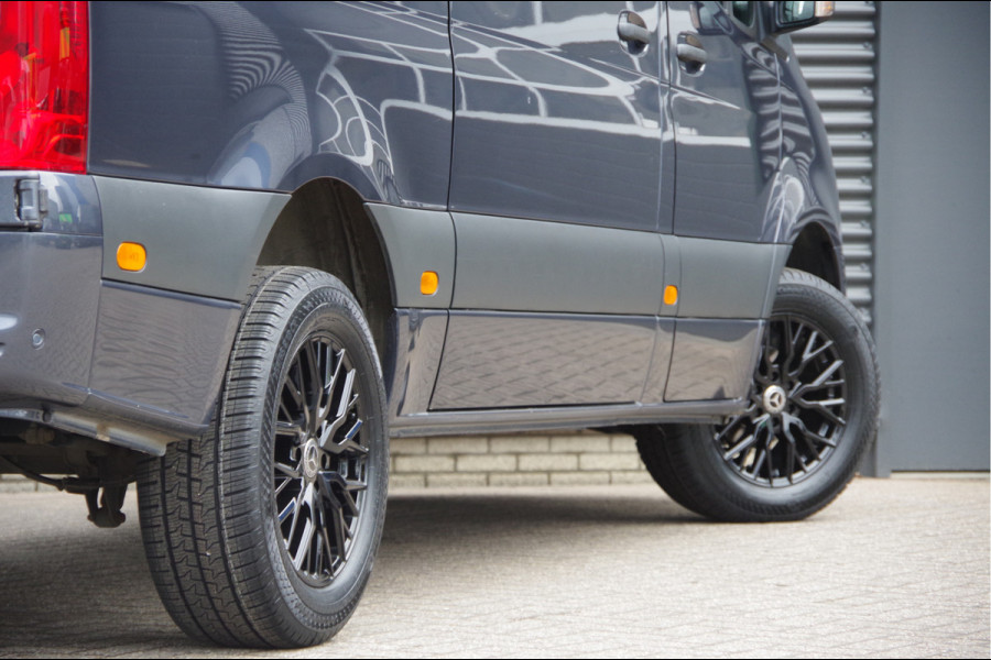 Mercedes-Benz Sprinter 319 3.0 CDI V6 AUT. LED, 2X SCHUIFDEUR, MBUX 10'', ADAPT. CRUISE, CAMERA, NAVI, CLIMA, STANDKACHEL, 2 SCHUIFDEUREN, DUBBELE SCHU