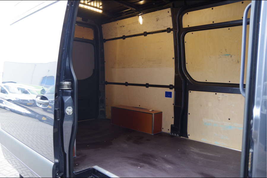 Mercedes-Benz Sprinter 319 3.0 CDI V6 AUT. LED, 2X SCHUIFDEUR, MBUX 10'', ADAPT. CRUISE, CAMERA, NAVI, CLIMA, STANDKACHEL, 2 SCHUIFDEUREN, DUBBELE SCHU