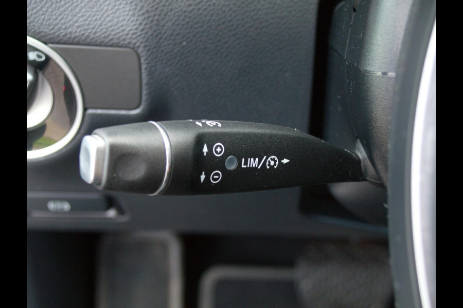 Mercedes-Benz B-Klasse 180 Ambition LED | Automaat | Sports Tourer | Night-pakket | Zwarte hemel bekleding