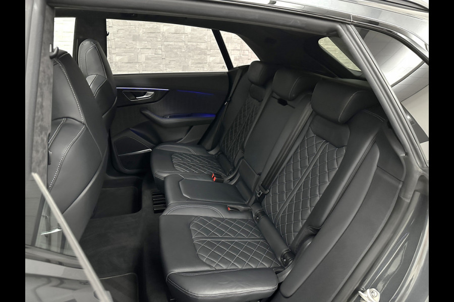 Audi Q8 60e 462PK Competition | RS-Stoelen | 360 Camera | ACC | Carbon | Panorama | Massage | Ventilatie | B&O Sound | Matrix-LED | Luchtvering | Alcantara Hemelbekleding | Stoelverwarming V+A | Sfeerverlichting | Keyless-Entry | ISO-Glas | Zonwering | Standkachel | Autom. Parkeren | Carplay | Stuurwielverwarming | Draadloos Laden |