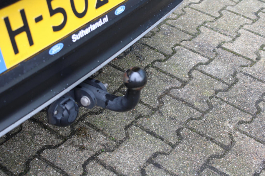 Volkswagen T-Roc 1.5 TSI Sport | Trekhaak | Stoelverwarming | Climate Control | Adaptive Cruise Control | Camera | Elektrische Klep | Navigatie |