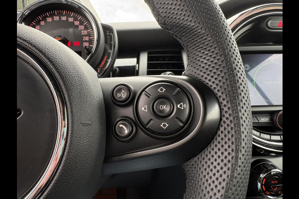 MINI Cabrio 1.5 Cooper Chili | Camera | Stoelverwarming | Navi | Dealer Onderhouden |