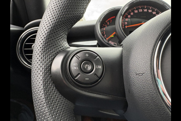 MINI Cabrio 1.5 Cooper Chili | Camera | Stoelverwarming | Navi | Dealer Onderhouden |