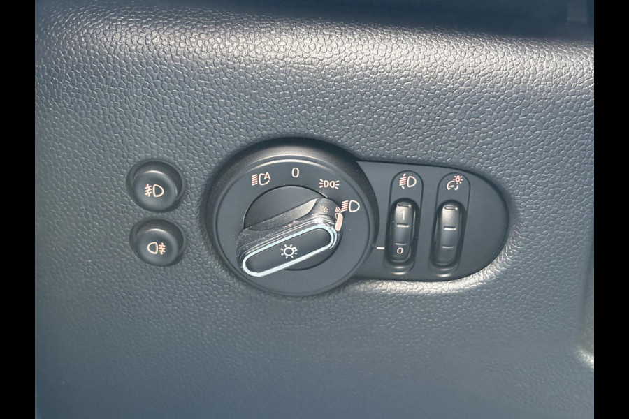 MINI Cabrio 1.5 Cooper Chili | Camera | Stoelverwarming | Navi | Dealer Onderhouden |