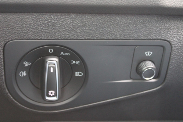 Volkswagen Tiguan 1.4 TSI eHybrid R-Line Business | Panoramadak | Adaptieve Cruise Control | 19 INCH Lichtmetalen Velgen | Camera