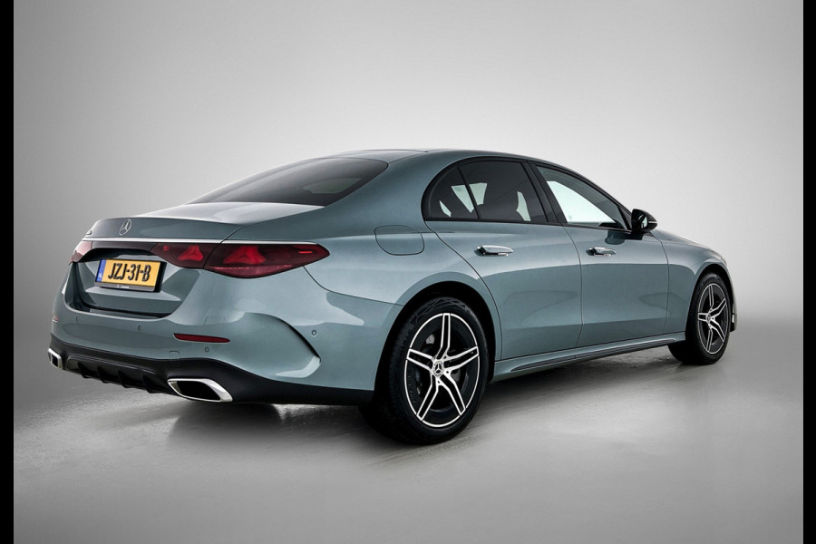 Mercedes-Benz E-Klasse 300 e AMG Plug-In Hybride AMG Line | Night Pakket | Distronic | Dodehoekassistent | AC en DC Laden | Stuur en Stoelverwarming. MB-paasweekend