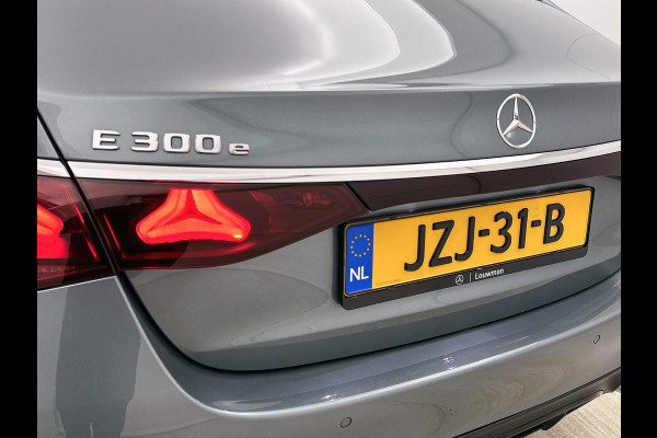 Mercedes-Benz E-Klasse 300 e AMG Plug-In Hybride AMG Line | Night Pakket | Distronic | Dodehoekassistent | AC en DC Laden | Stuur en Stoelverwarming. MB-paasweekend