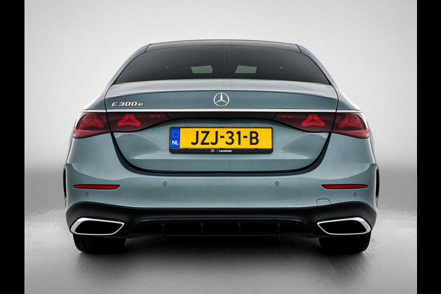 Mercedes-Benz E-Klasse 300 e AMG Plug-In Hybride AMG Line | Night Pakket | Distronic | Dodehoekassistent | AC en DC Laden | Stuur en Stoelverwarming. MB-paasweekend