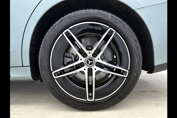 Mercedes-Benz E-Klasse 300 e AMG Plug-In Hybride AMG Line | Night Pakket | Distronic | Dodehoekassistent | AC en DC Laden | Stuur en Stoelverwarming. MB-paasweekend