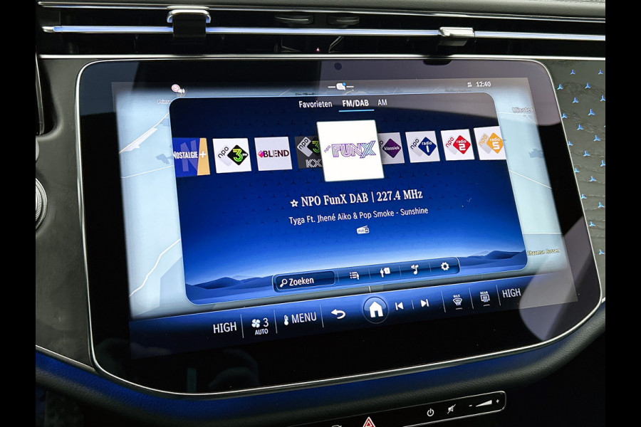 Mercedes-Benz E-Klasse 300 e AMG Plug-In Hybride AMG Line | Night Pakket | Distronic | Dodehoekassistent | AC en DC Laden | Stuur en Stoelverwarming. MB-paasweekend