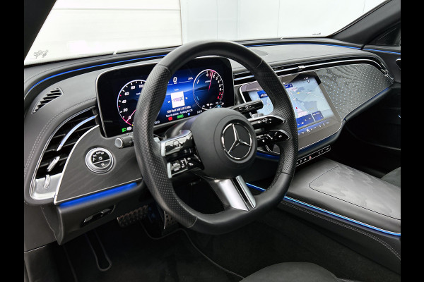 Mercedes-Benz E-Klasse 300 e AMG Plug-In Hybride AMG Line | Night Pakket | Distronic | Dodehoekassistent | AC en DC Laden | Stuur en Stoelverwarming. MB-paasweekend