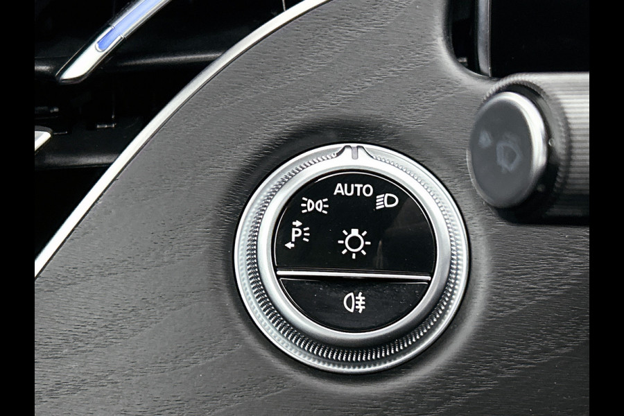 Mercedes-Benz E-Klasse 300 e AMG Plug-In Hybride AMG Line | Night Pakket | Distronic | Dodehoekassistent | AC en DC Laden | Stuur en Stoelverwarming. MB-paasweekend