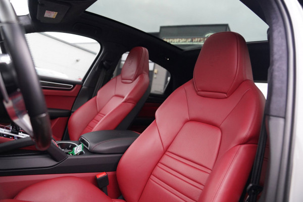 Porsche Cayenne Coupé 3.0 E-Hybrid | Techart | BTW | Sport uitlaat | Dealer onderhouden | Panorama | Head up | ACC | NAP NL |