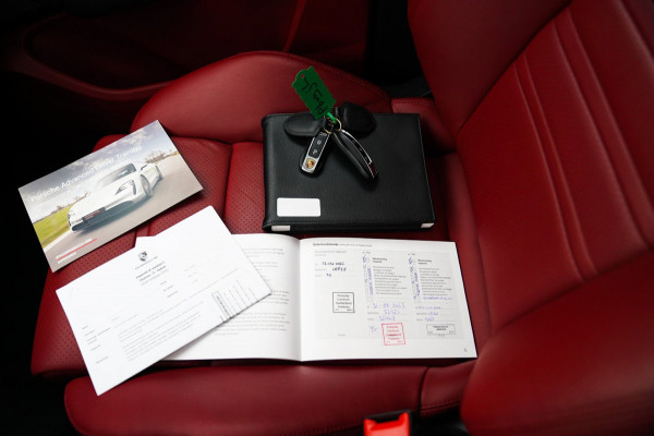 Porsche Cayenne Coupé 3.0 E-Hybrid | Techart | BTW | Sport uitlaat | Dealer onderhouden | Panorama | Head up | ACC | NAP NL |