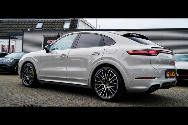 Porsche Cayenne Coupé 3.0 E-Hybrid | Techart | BTW | Sport uitlaat | Dealer onderhouden | Panorama | Head up | ACC | NAP NL |
