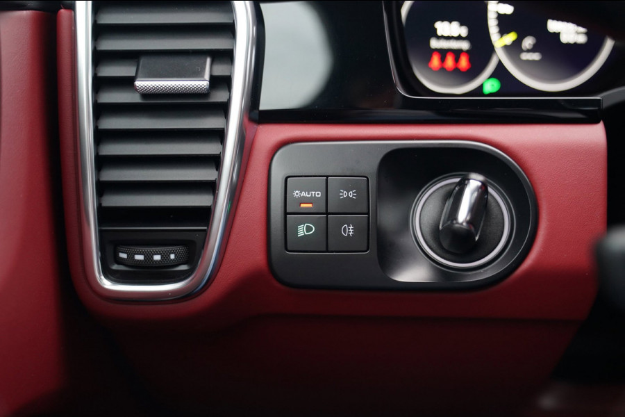 Porsche Cayenne Coupé 3.0 E-Hybrid | Techart | BTW | Sport uitlaat | Dealer onderhouden | Panorama | Head up | ACC | NAP NL |