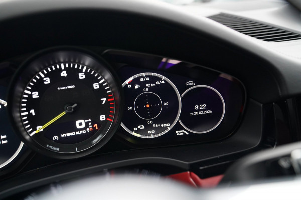 Porsche Cayenne Coupé 3.0 E-Hybrid | Techart | BTW | Sport uitlaat | Dealer onderhouden | Panorama | Head up | ACC | NAP NL |