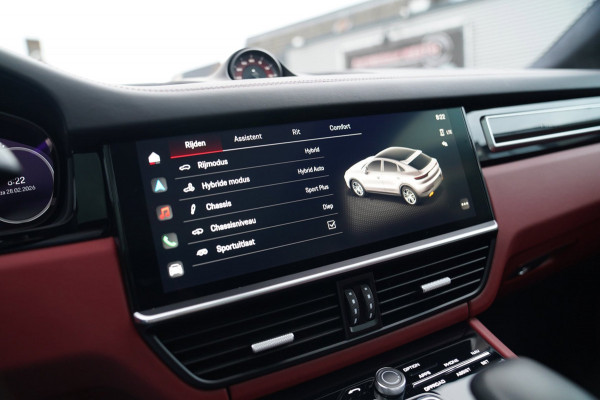 Porsche Cayenne Coupé 3.0 E-Hybrid | Techart | BTW | Sport uitlaat | Dealer onderhouden | Panorama | Head up | ACC | NAP NL |