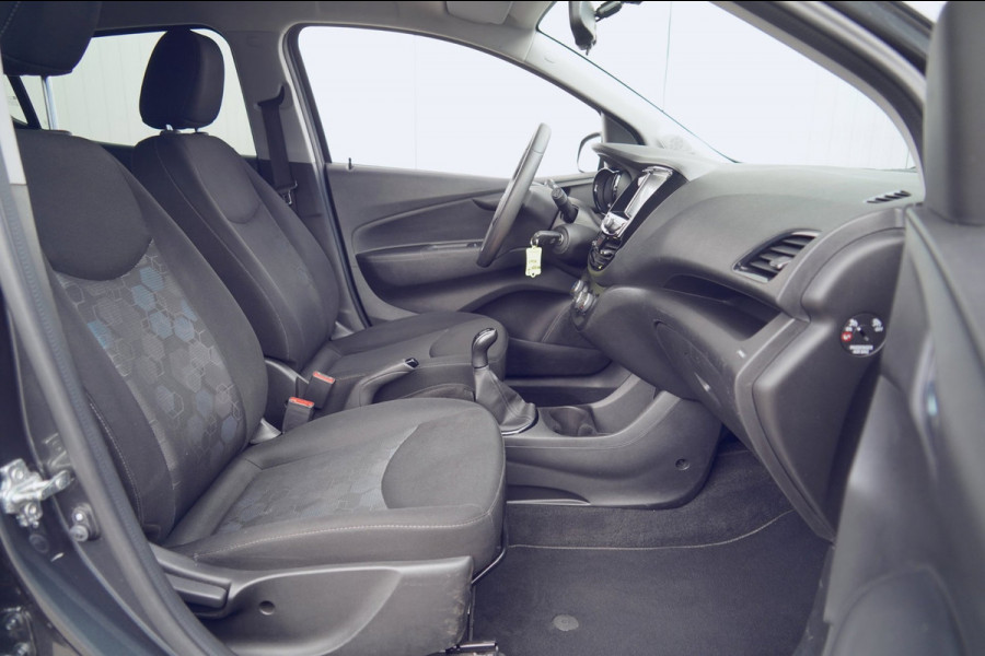 Opel KARL 1.0 Rocks Online Edition / NL-Auto / 138dkm NAP / Airco / 5-Deurs / Navi / Parkeersensoren