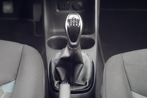 Opel KARL 1.0 Rocks Online Edition / NL-Auto / 138dkm NAP / Airco / 5-Deurs / Navi / Parkeersensoren