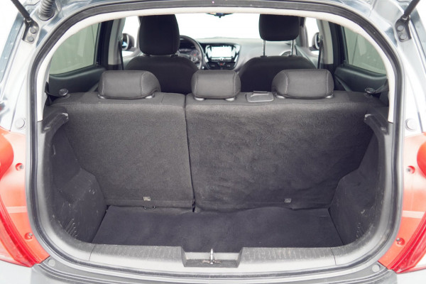 Opel KARL 1.0 Rocks Online Edition / NL-Auto / 138dkm NAP / Airco / 5-Deurs / Navi / Parkeersensoren