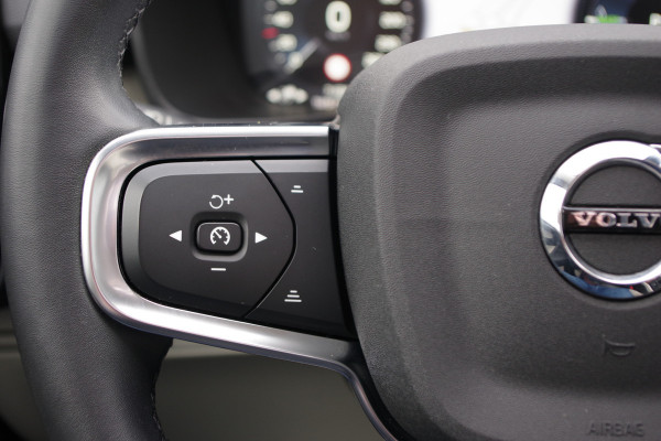 Volvo XC40 1.5 T4 211 PK Recharge Inscription, Leder, Panoramadak, Harman / Kardon, Adap. Cruise Control