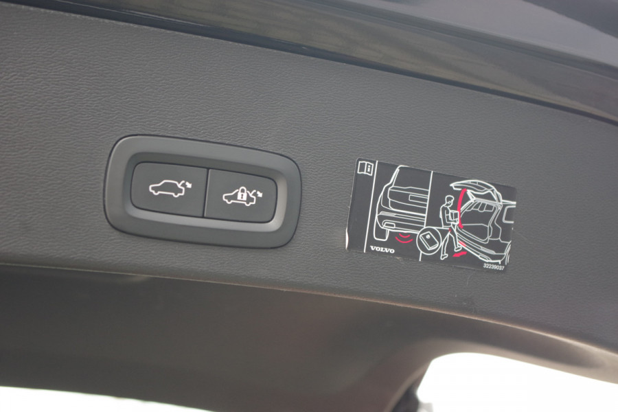 Volvo XC40 1.5 T4 211 PK Recharge Inscription, Leder, Panoramadak, Harman / Kardon, Adap. Cruise Control